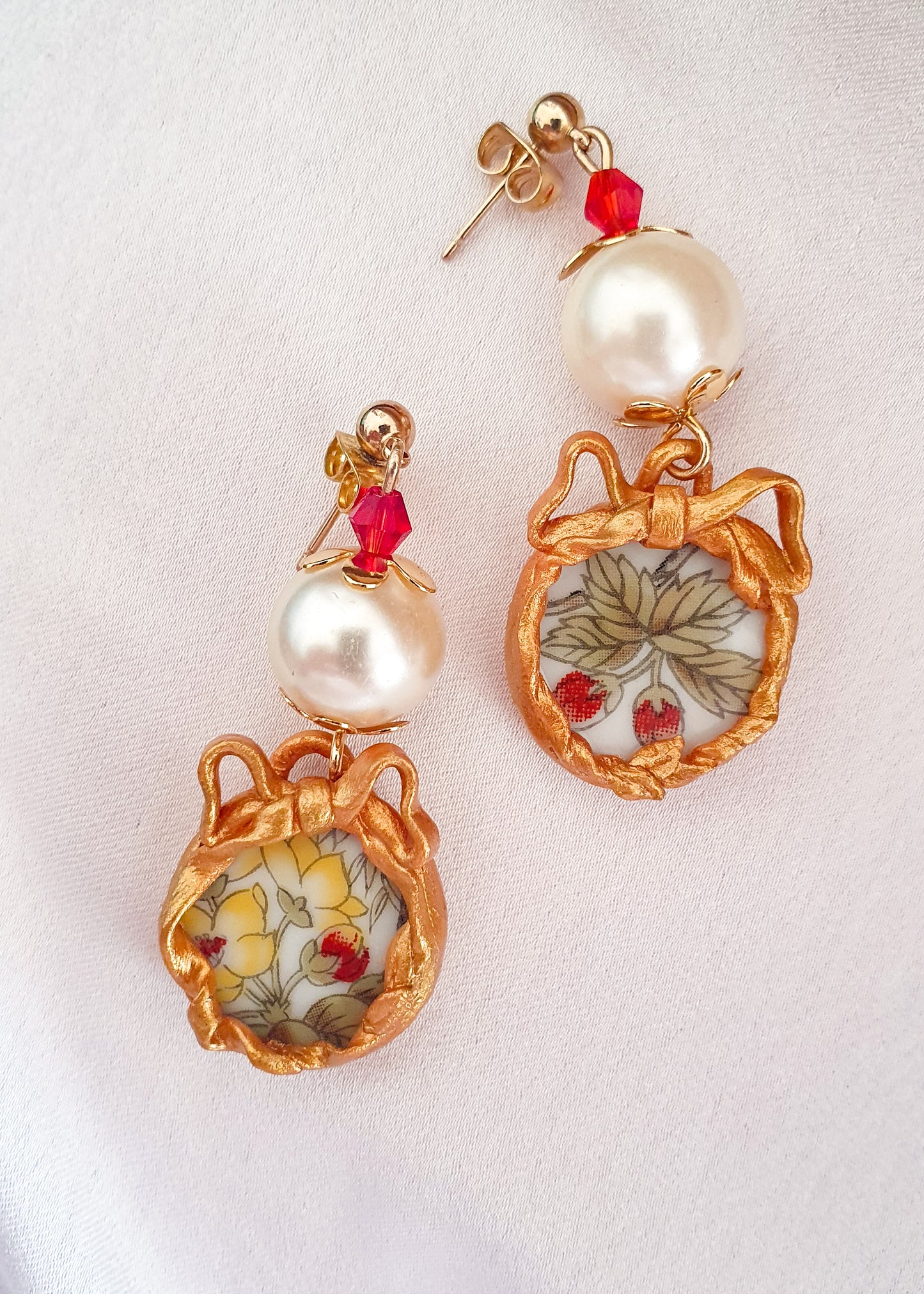 "Autumn days" ceramic pearl earrings